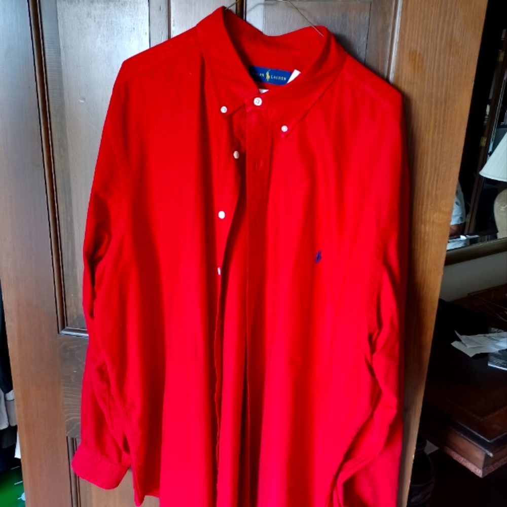 Polo Ralph Lauren butting down collar.